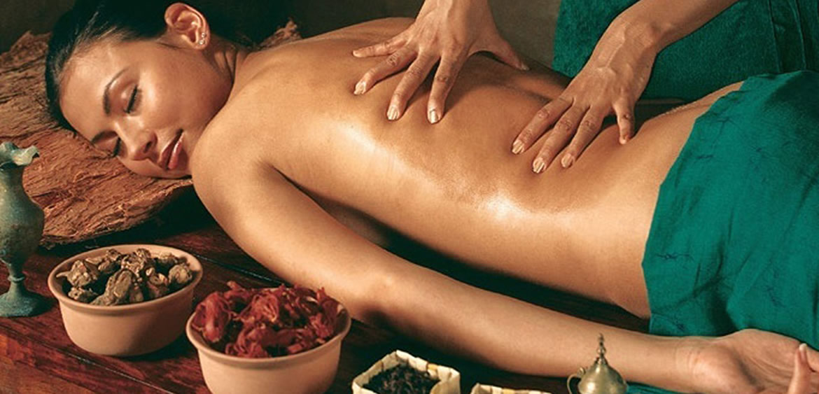 le massage ayurveda
